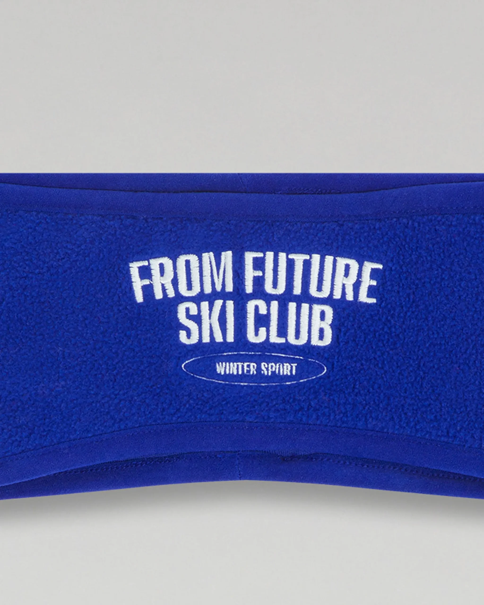 bandeau_cacheoreilles_from_future_ski_club_2-1.webp Bandeau Cache-Oreilles Ski Club^FROM FUTURE Shop