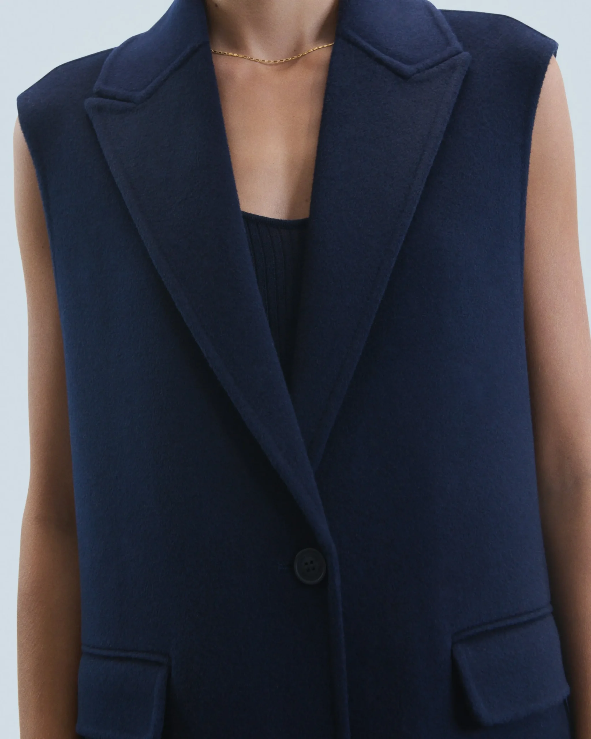 outerwear_manteau_sans_manches_4.webp Outerwear Manteau Sans Manches^FROM FUTURE Best Sale