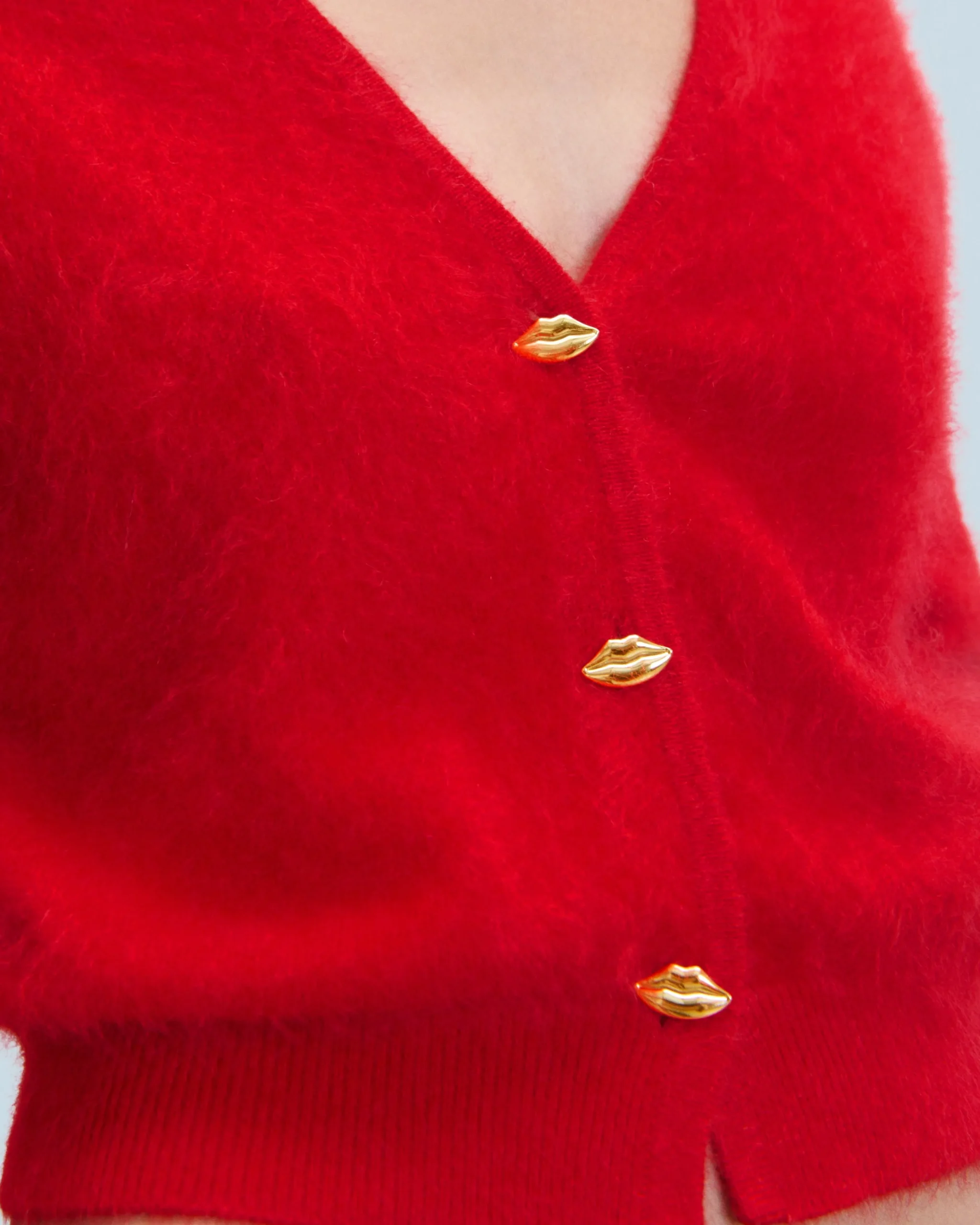 pull_cardigan_en_cachemire_bross_boutons_bijoux_1.webp Pull Cardigan en Cachemire Brossé Boutons Bijoux^FROM FUTURE Online