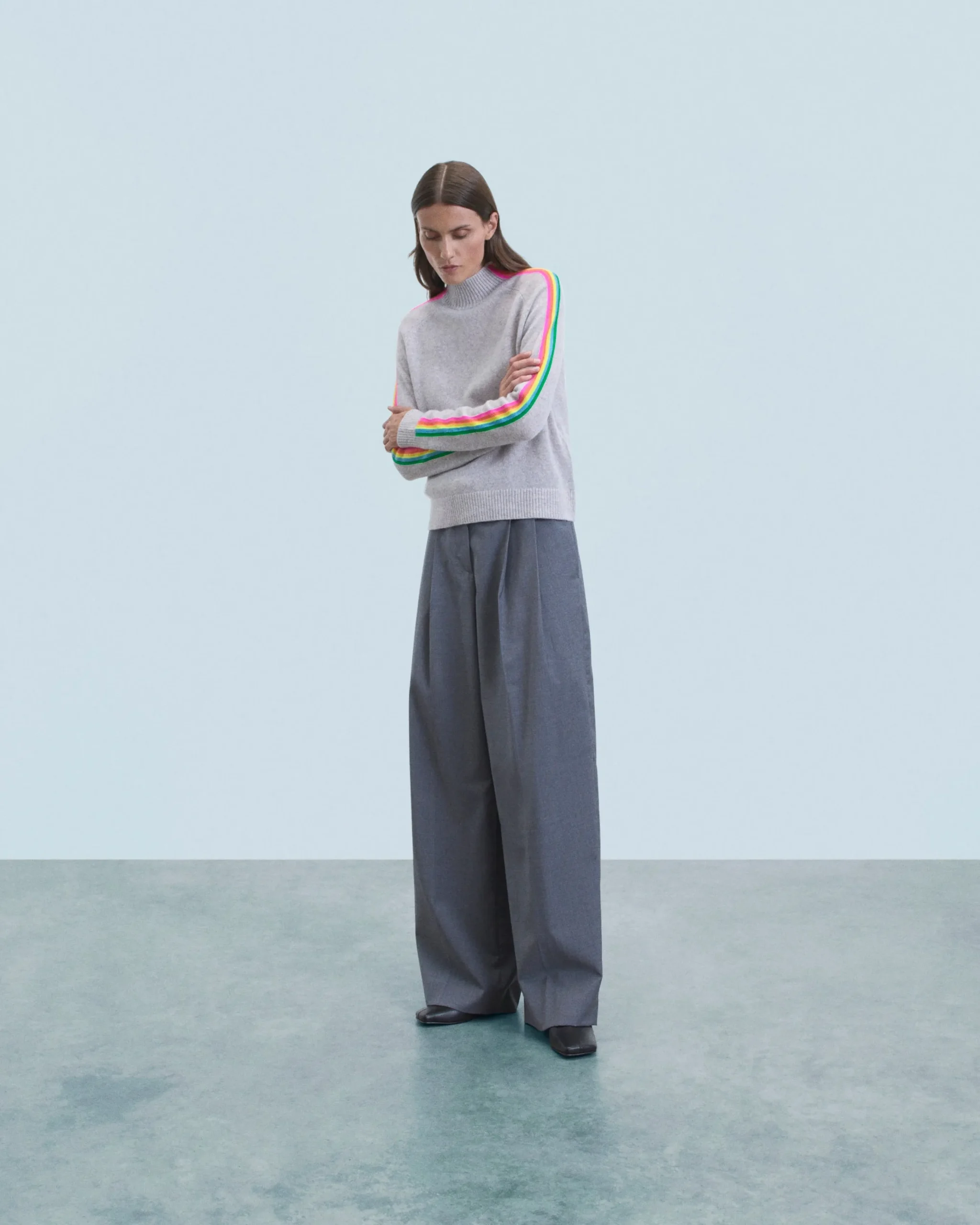pull_col_montant_bandes_manches_multicolores_lger_2.webp Pull Col Montant Bandes Manches Multicolores Léger^FROM FUTURE Store