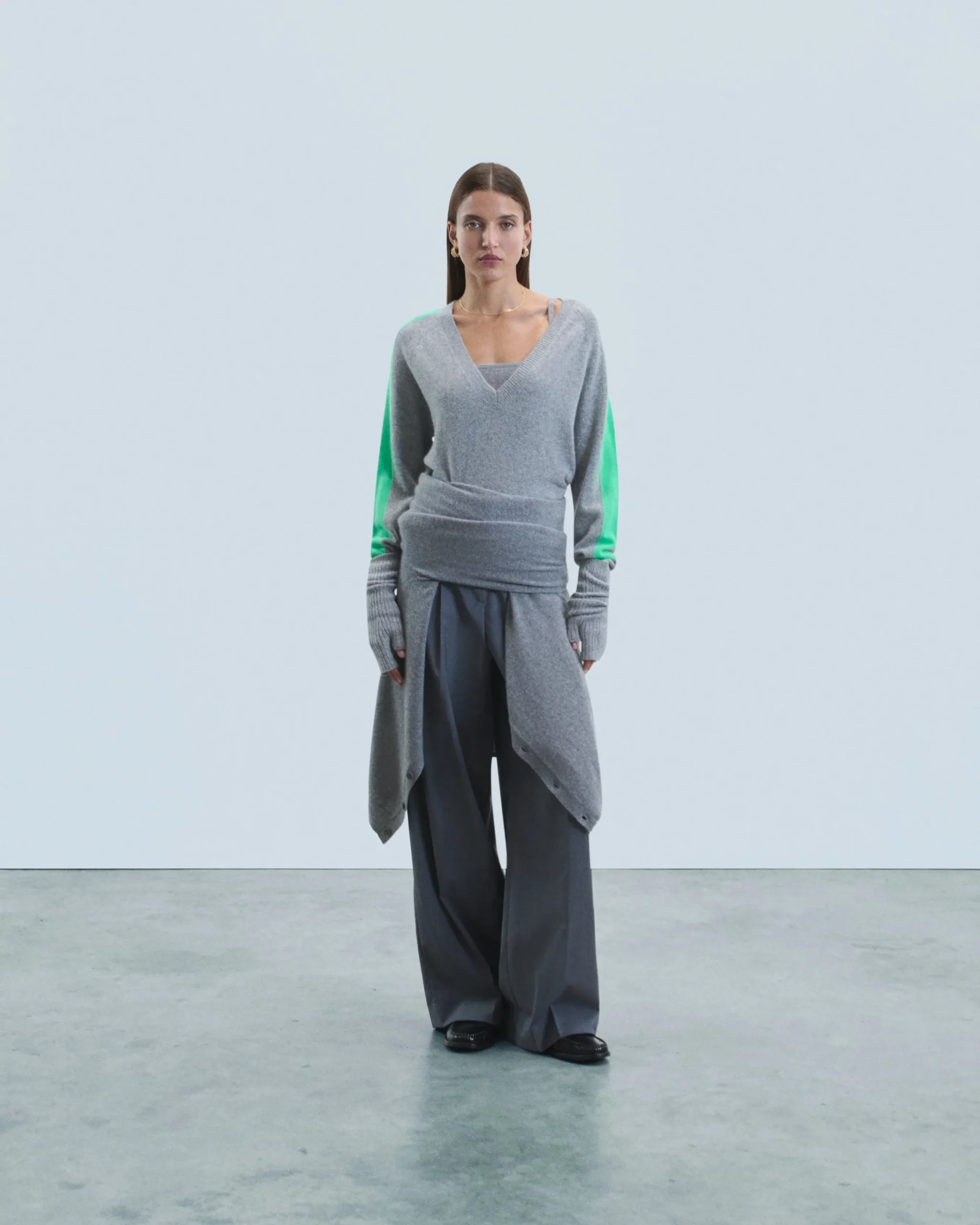 pull_col_v_oversize_bandes_bicolore_lger_2.webp Pull Col V Oversize Bandes Bicolore Léger^FROM FUTURE Best