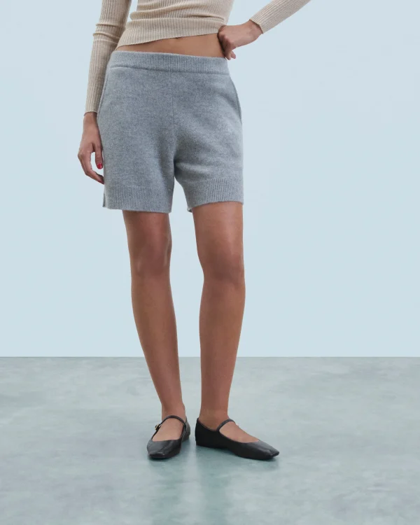 Short Bermuda^FROM FUTURE Discount