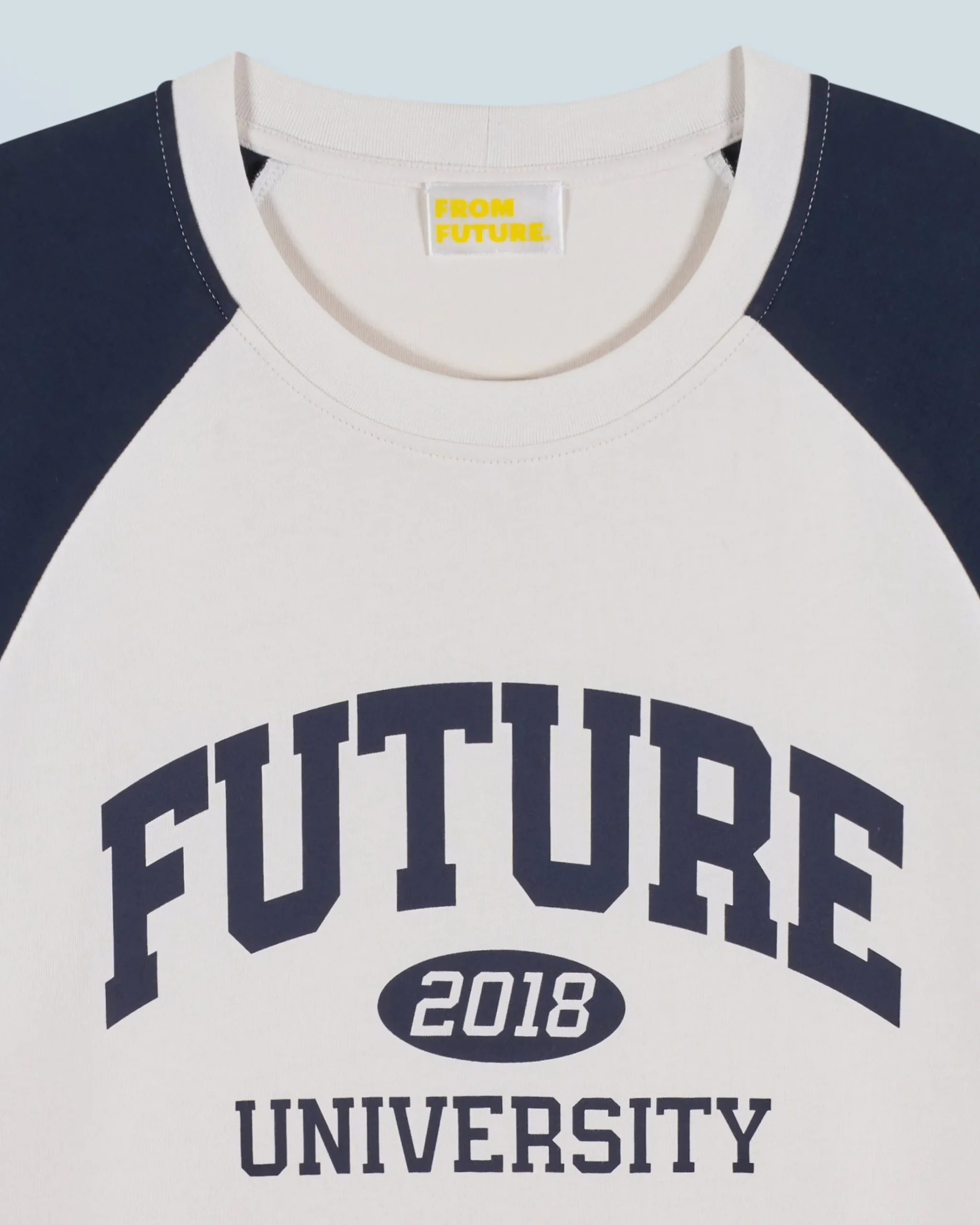 tshirt_col_rond_manches_courtes_future_university_4.webp T-shirt Col Rond Manches Courtes Future University^FROM FUTURE Outlet